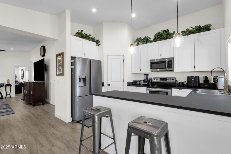 11-web-or-mls-3806-n-23rd-ave