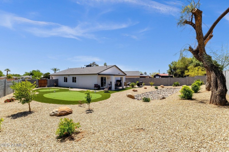 30-web-or-mls-3806-n-23rd-ave