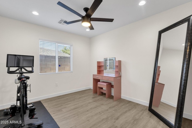 26-web-or-mls-3806-n-23rd-ave