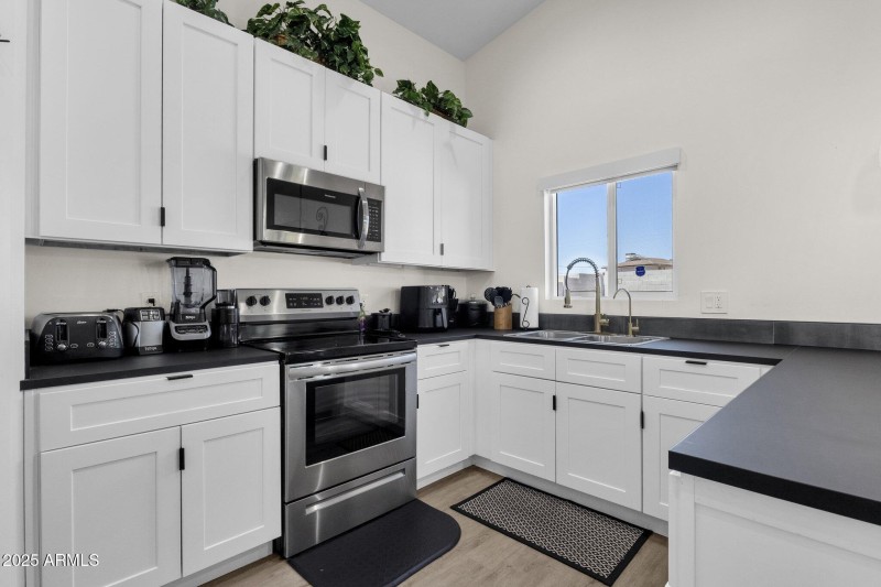 14-web-or-mls-3806-n-23rd-ave