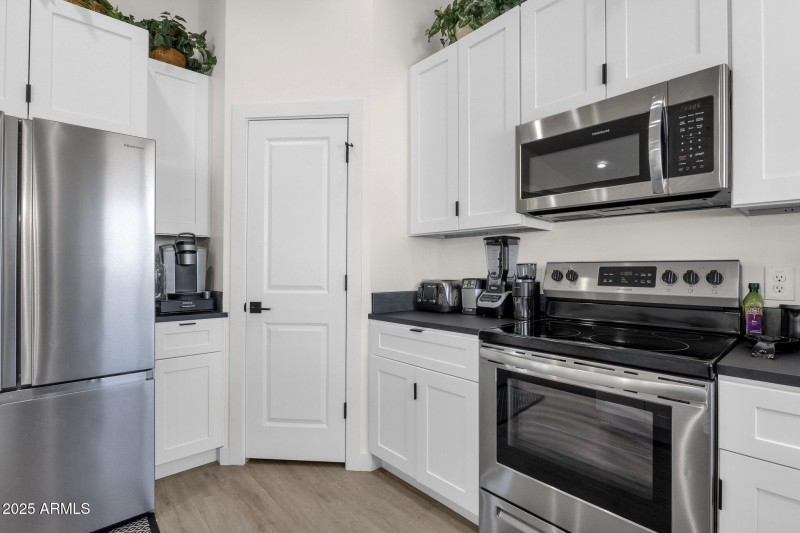 13-web-or-mls-3806-n-23rd-ave