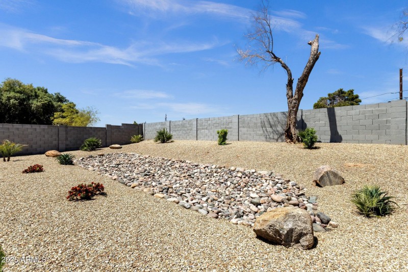 34-web-or-mls-3806-n-23rd-ave