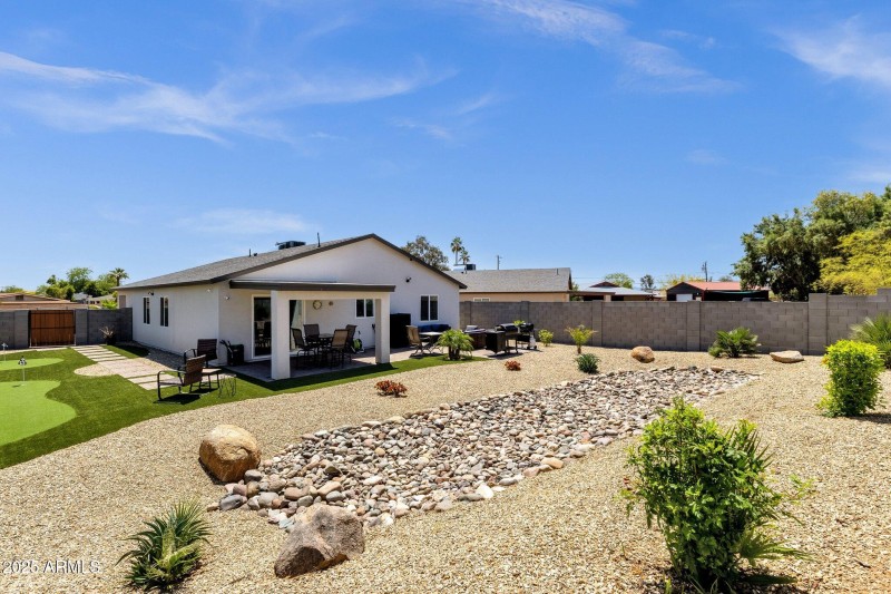 31-web-or-mls-3806-n-23rd-ave