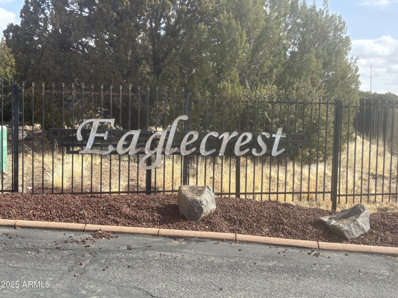 EAGLECREST SIGN