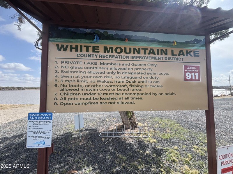 WHITE MOUNTAIN LAKE