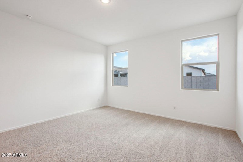 24-web-or-mls-W Old Timer Rd-05042025-02