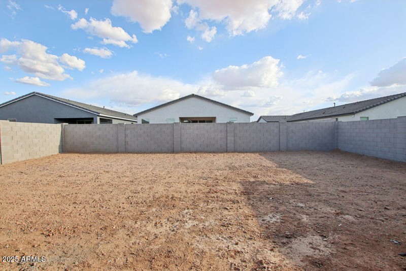 31-web-or-mls-W Old Timer Rd-05042025-03