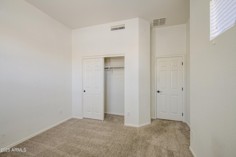 Bedroom 4-pic 2