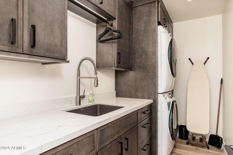 6025 E Charter Oak Rd - 26