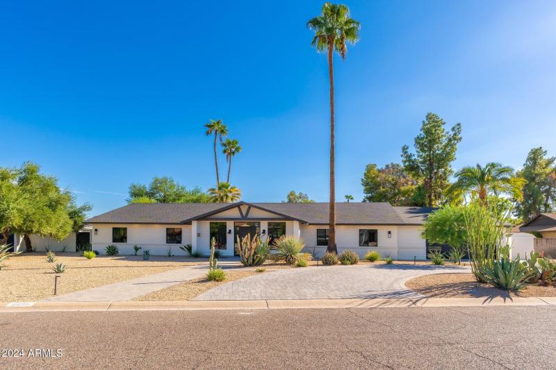 6025 E Charter Oak Rd - 02