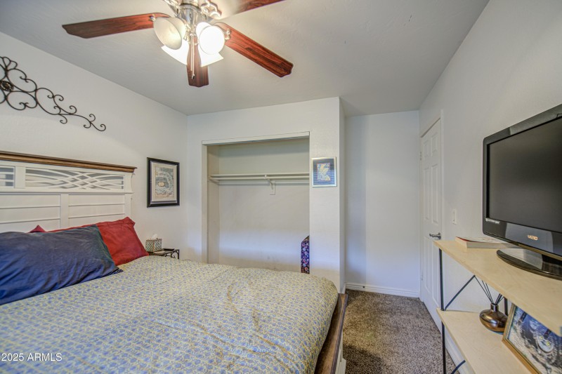 Bedroom 2-pic 2