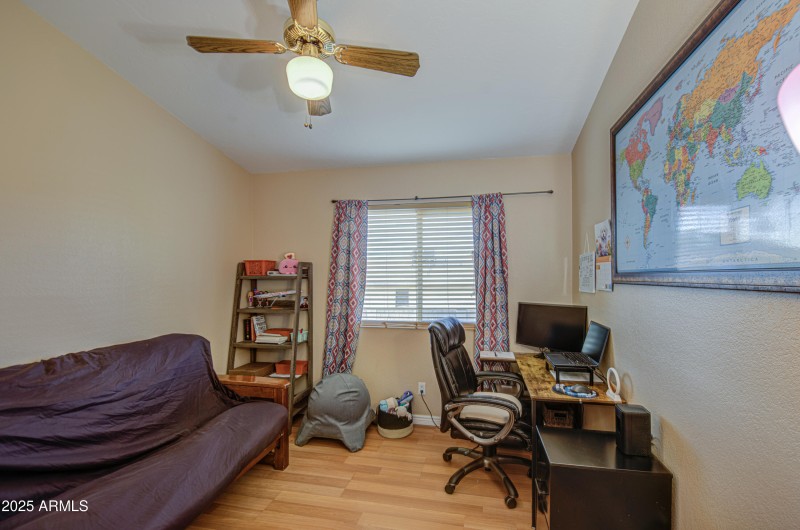 Bedroom 4-pic 1