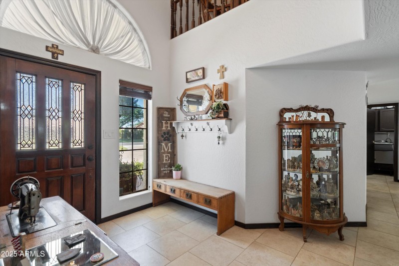 10-Entryway