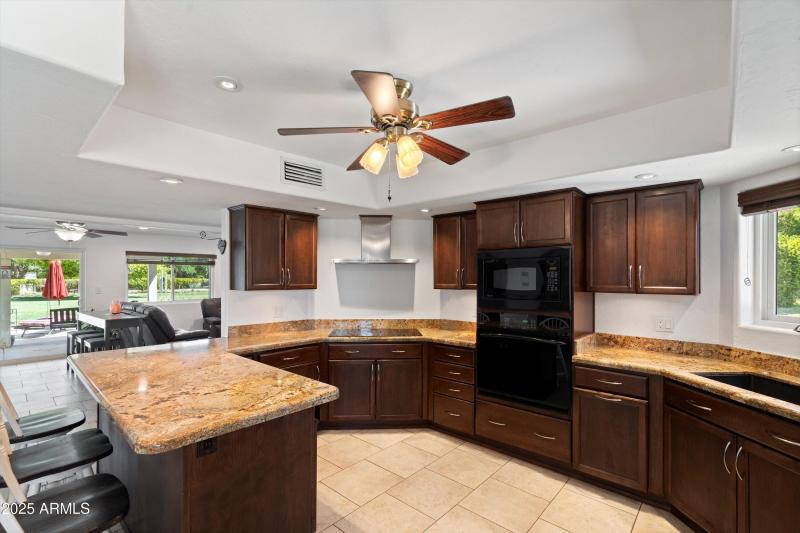 18-Kitchen