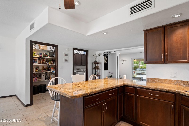 22-Kitchen