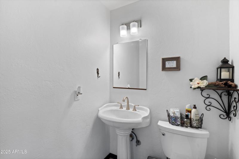 27-Guest Bath