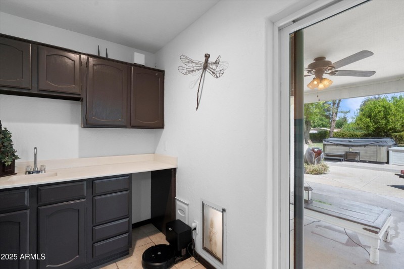 28-Wet Bar