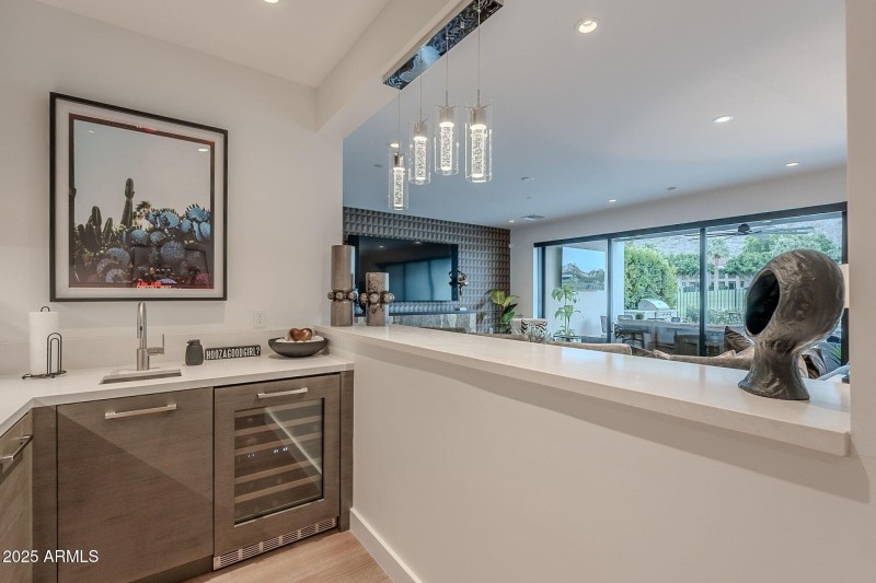 012_Wet Bar