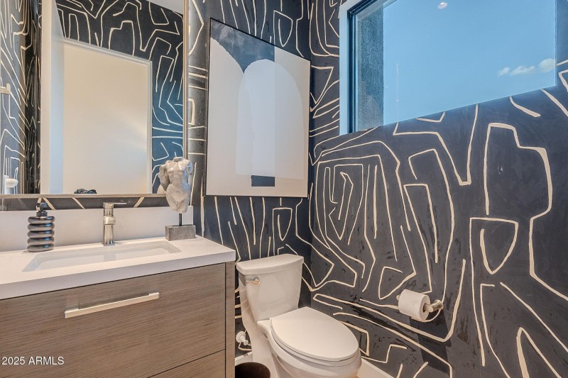 049_Powder Room