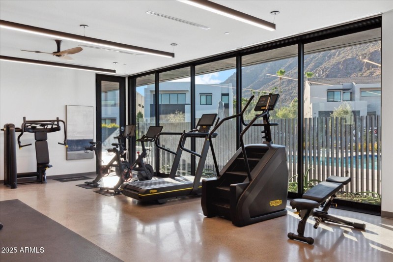 081_007_Community Fitness Center