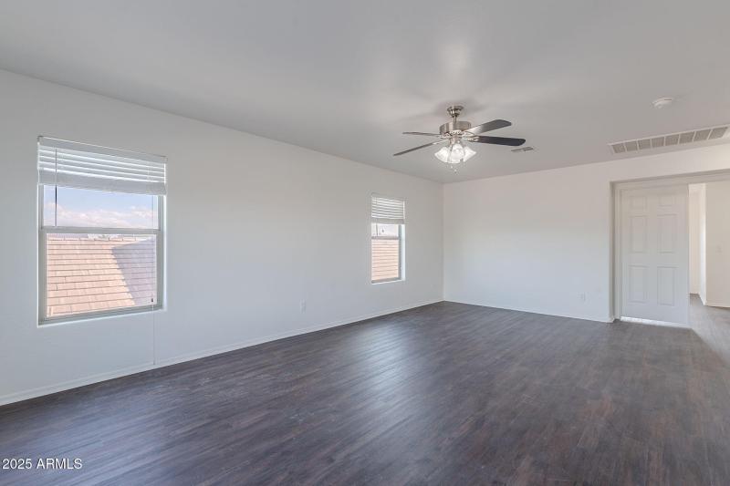 31-web-or-mls-Bramwell-31