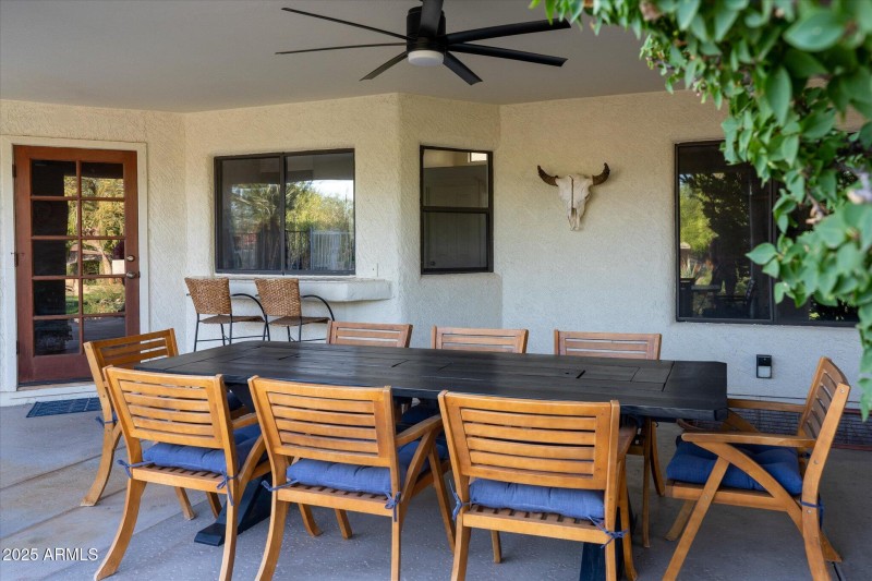 Open-Air Dining