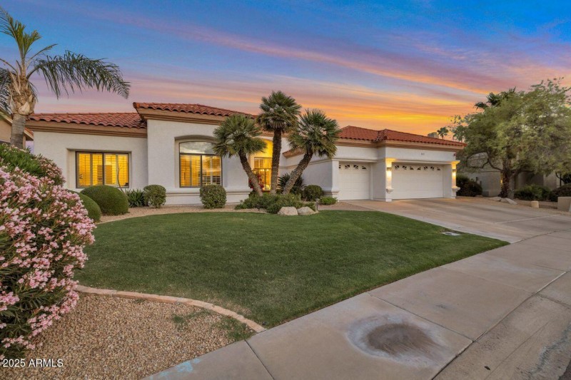 Beautiful Scottsdale Ranch Home!