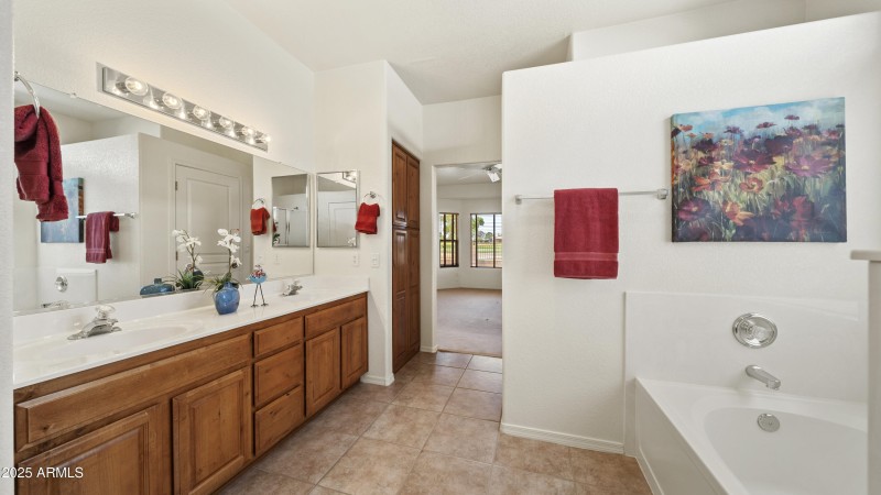 Interior - 2601 Coral Brooke Dr-16
