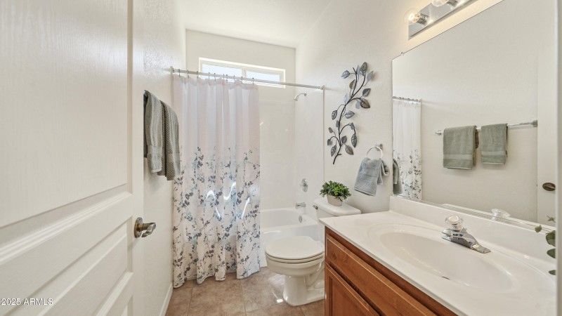 Interior - 2601 Coral Brooke Dr-21