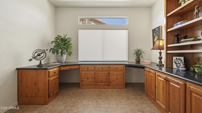 Interior - 2601 Coral Brooke Dr-24