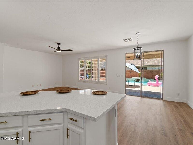 17-Kitchen