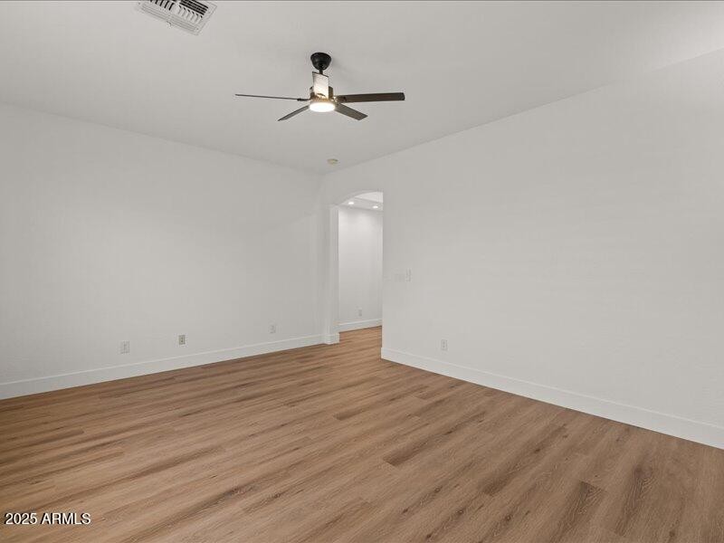 21-Primary bedroom