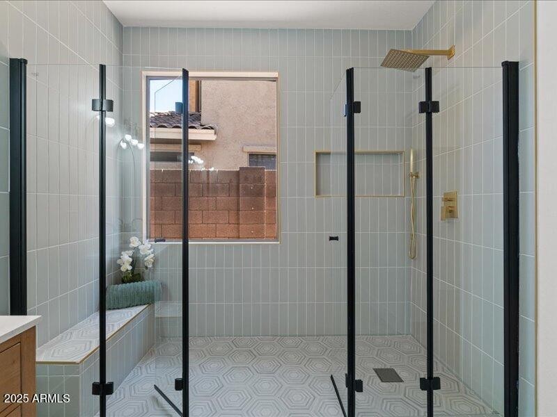 23-Primary shower