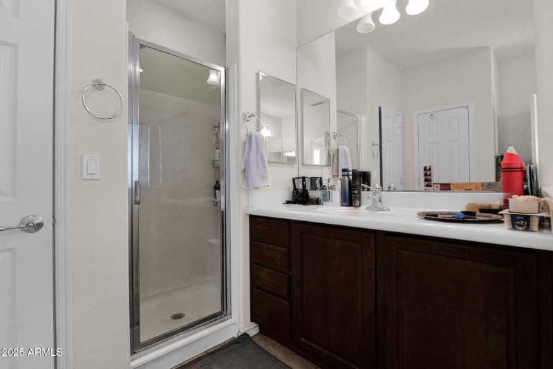 18 Master Bathroom