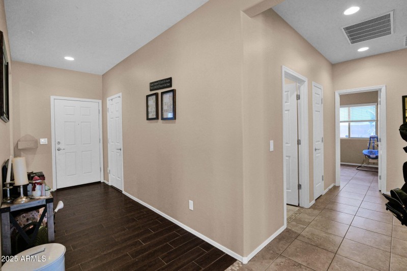 20 Entrance Hallway