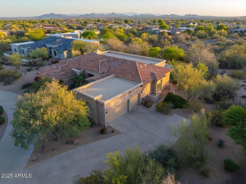 -Driveway Views