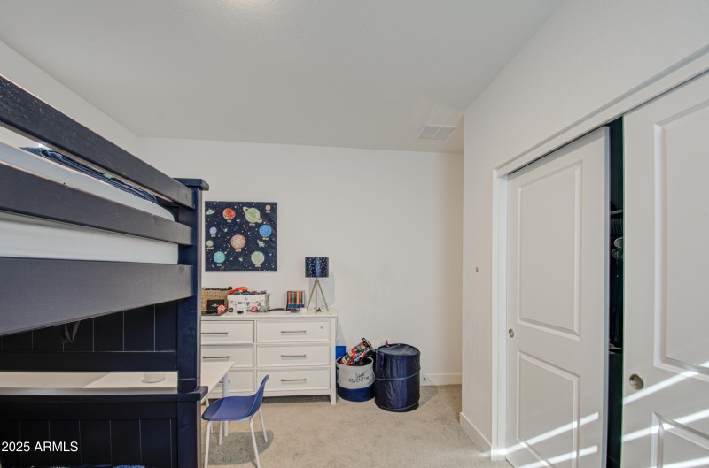 Bedroom 5-pic 2