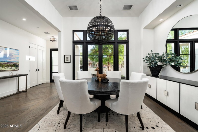 Formal Dining - Entry