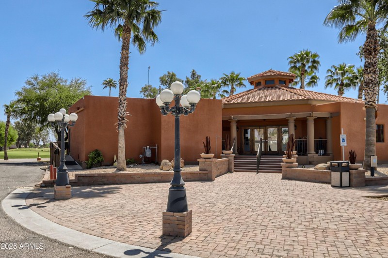 36 Clubhouse