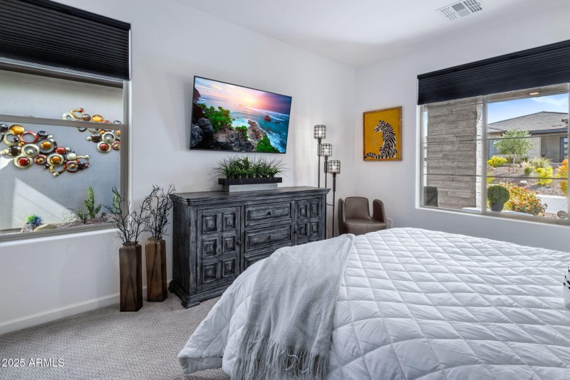 Front Ensuite 2