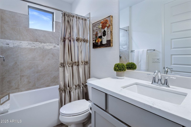 Ensuite 2 Bathroom