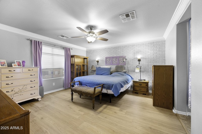 40893WBedfordDrive-12