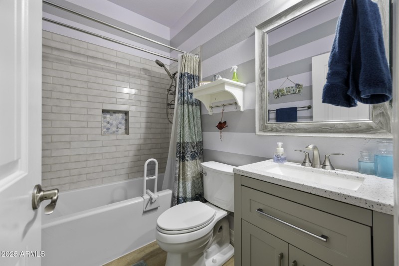40893WBedfordDrive-21