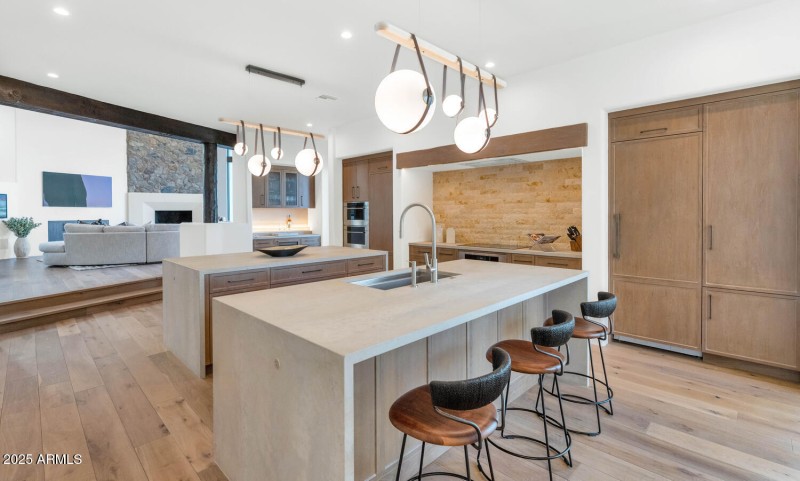 5810 E Cholla Ln-large-031-009-TOD4149-1