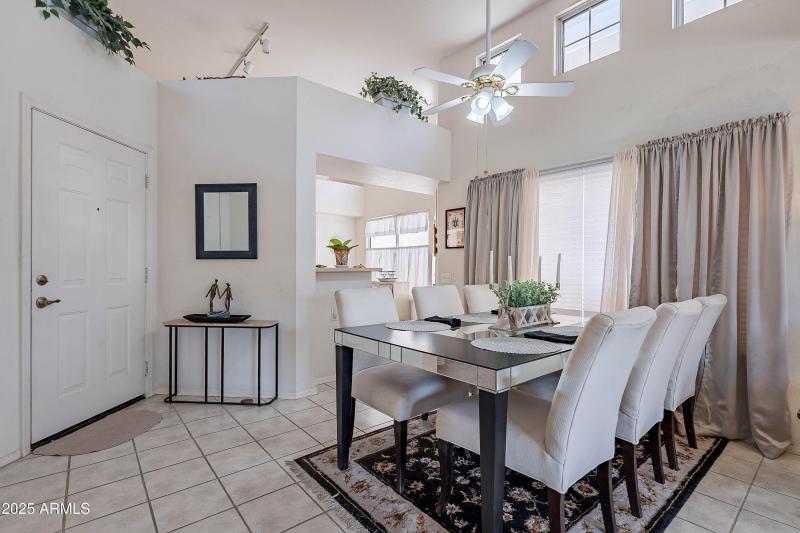2Dining Off Kitchen