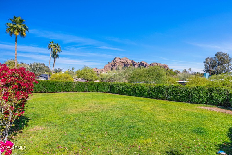 Front Yard Mountain Views