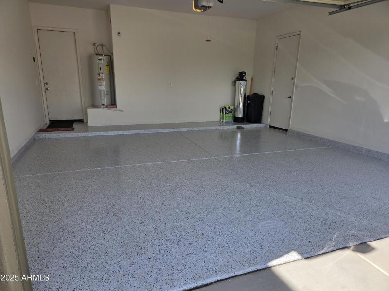 EPOXY GARAGE FLOOR