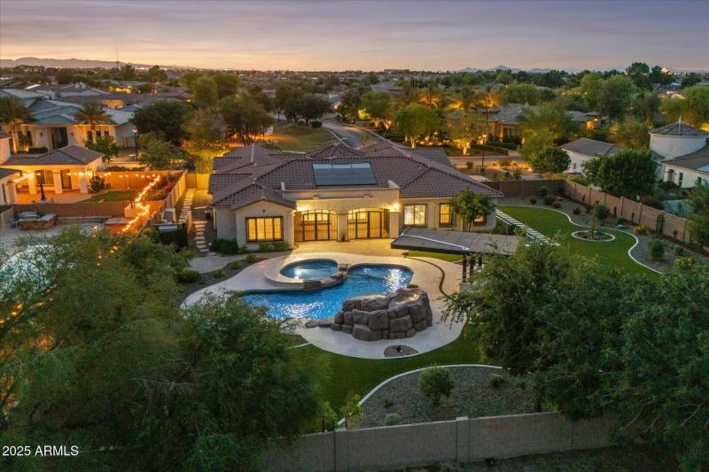 Twilight Rear Exterior