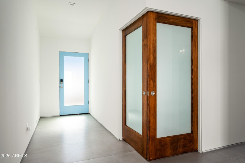 Office & Entry 2