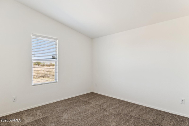 19-web-or-mls-51288-w-blue-jay-st